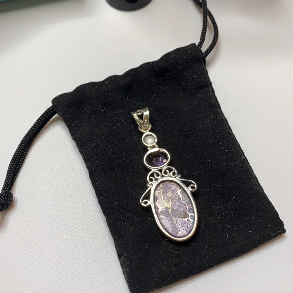 A beautiful Purple Copper Turquoise with an Amethyst gemstone - Picture 2 of 4